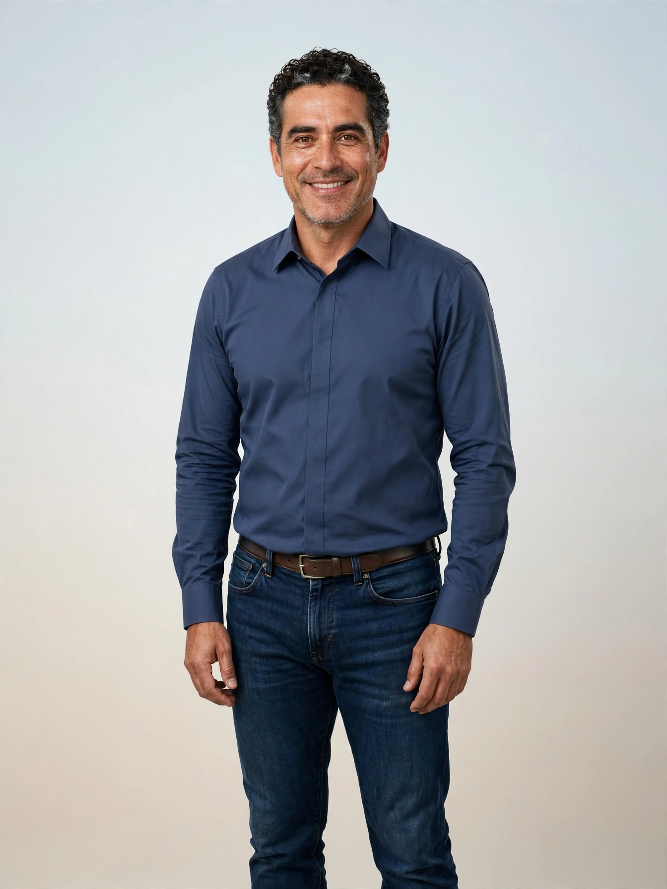 Santiago Gomez — UGC video ad creator avatar by Crisp UGC Ads
